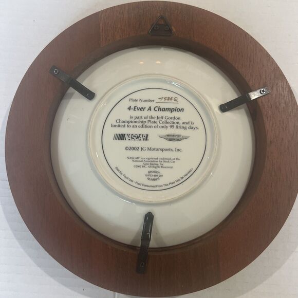 Vintage Jeff Gordon “4-Ever A Champion” collector plate, 9" detachable Frame - Picture 7 of 10
